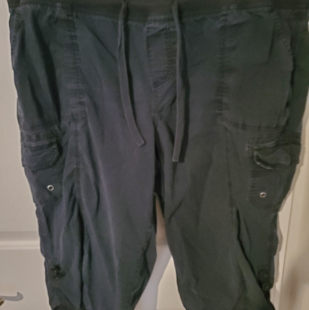 Black Capris